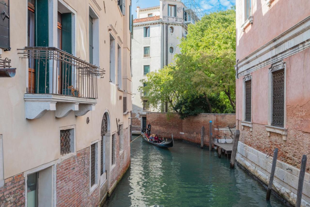 Hotel Al Sotoportego Veneza Exterior foto